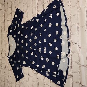 LuLaRoe short sleeved tee blue with squiggle dots